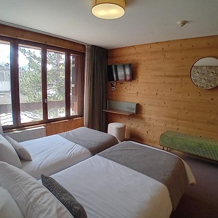 Hotel Le Sherpa เลส์เดอซาลป์ ภายนอก รูปภาพ