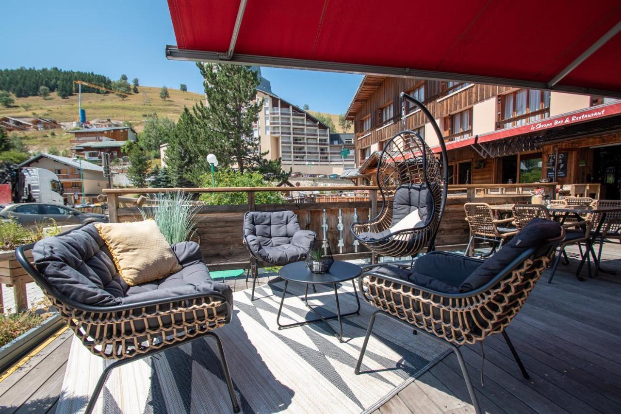 Hotel Le Sherpa เลส์เดอซาลป์ ภายนอก รูปภาพ