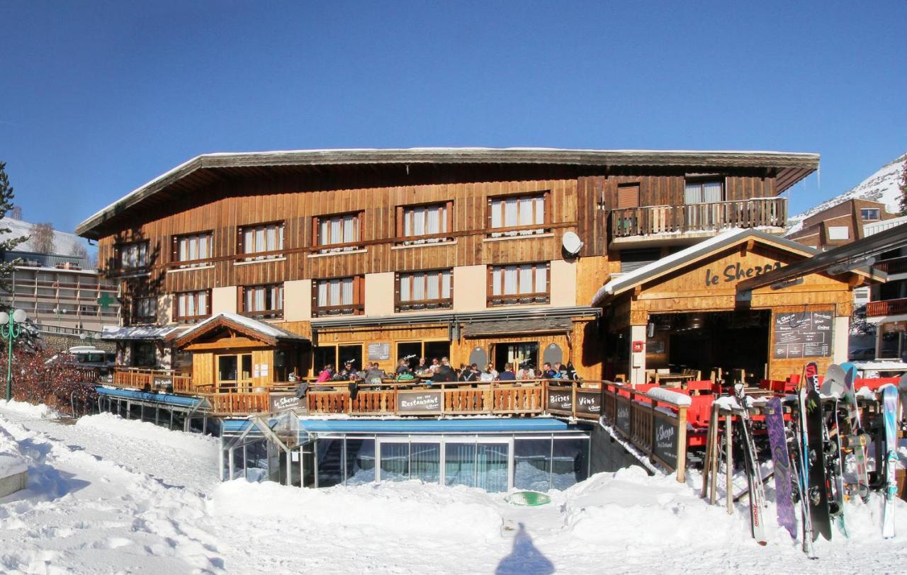 Hotel Le Sherpa เลส์เดอซาลป์ ภายนอก รูปภาพ