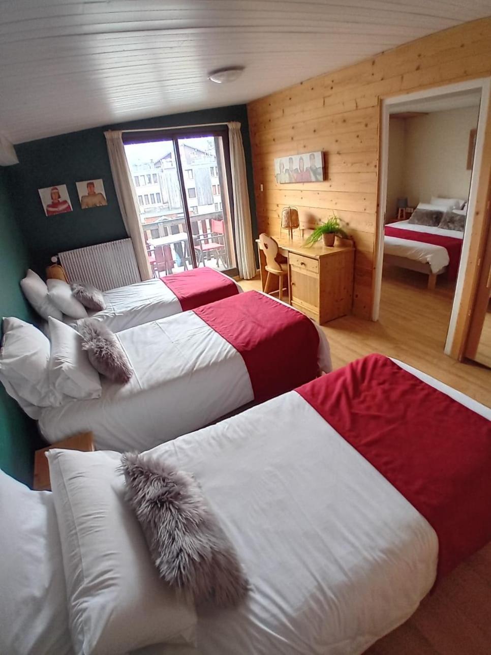 Hotel Le Sherpa เลส์เดอซาลป์ ภายนอก รูปภาพ