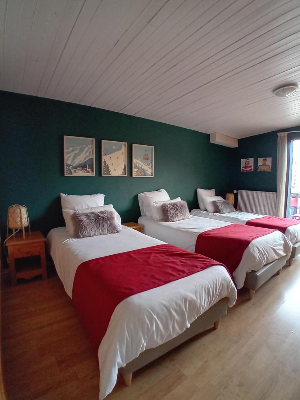 Hotel Le Sherpa เลส์เดอซาลป์ ภายนอก รูปภาพ