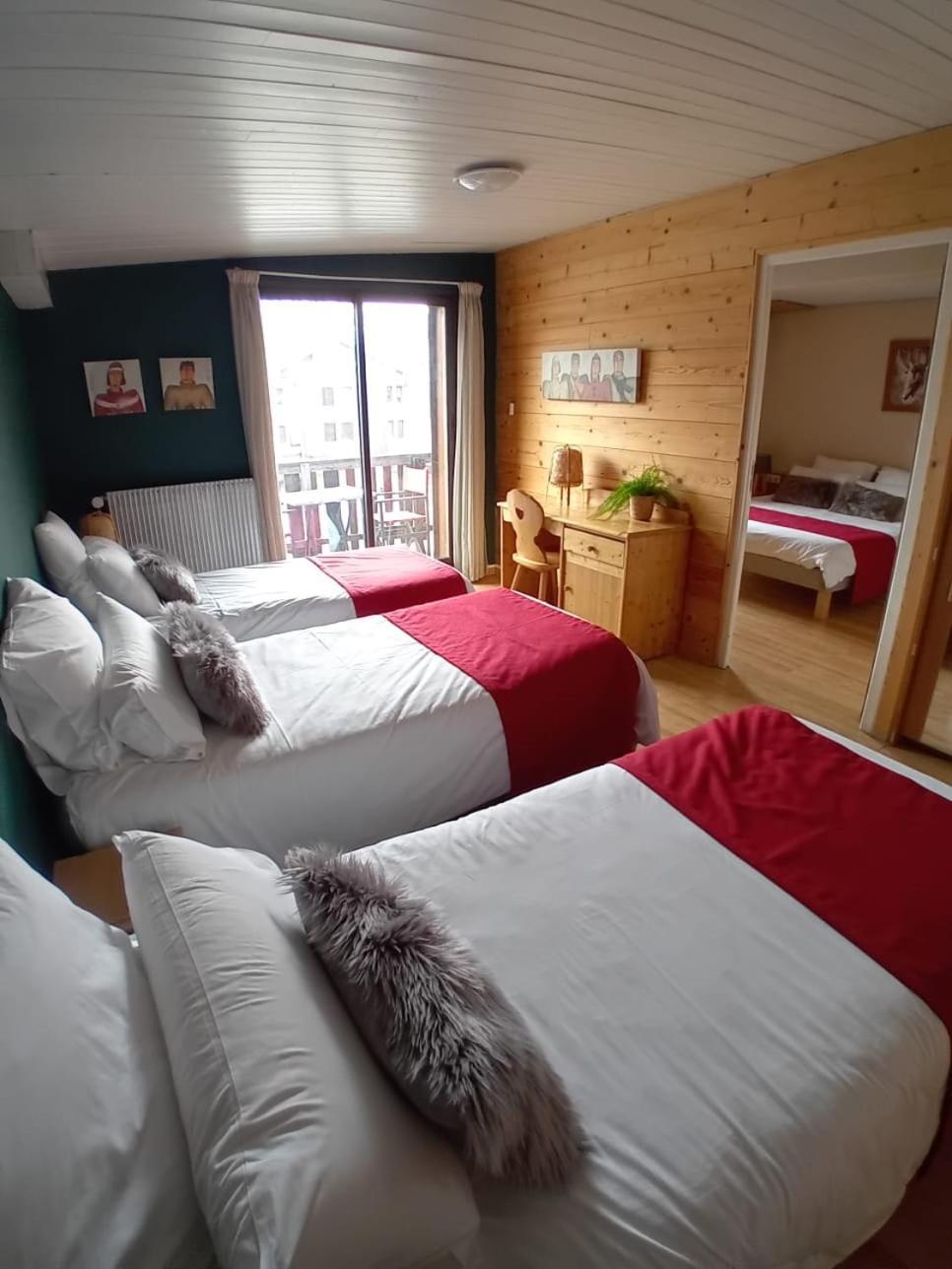 Hotel Le Sherpa เลส์เดอซาลป์ ภายนอก รูปภาพ
