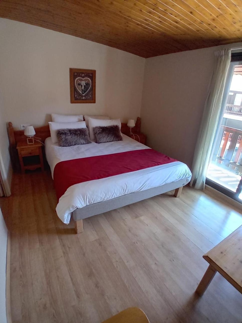 Hotel Le Sherpa เลส์เดอซาลป์ ภายนอก รูปภาพ