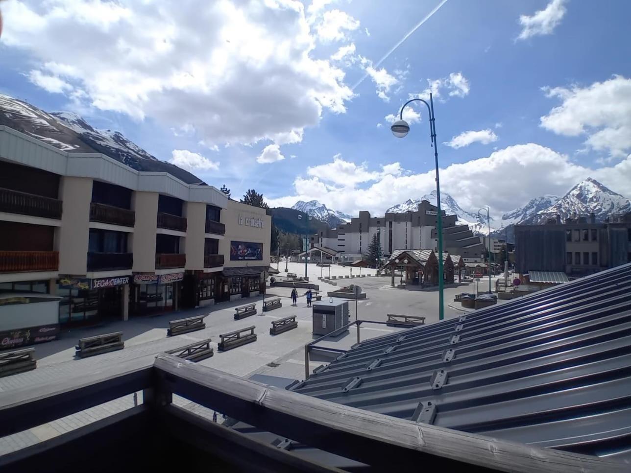 Hotel Le Sherpa เลส์เดอซาลป์ ภายนอก รูปภาพ