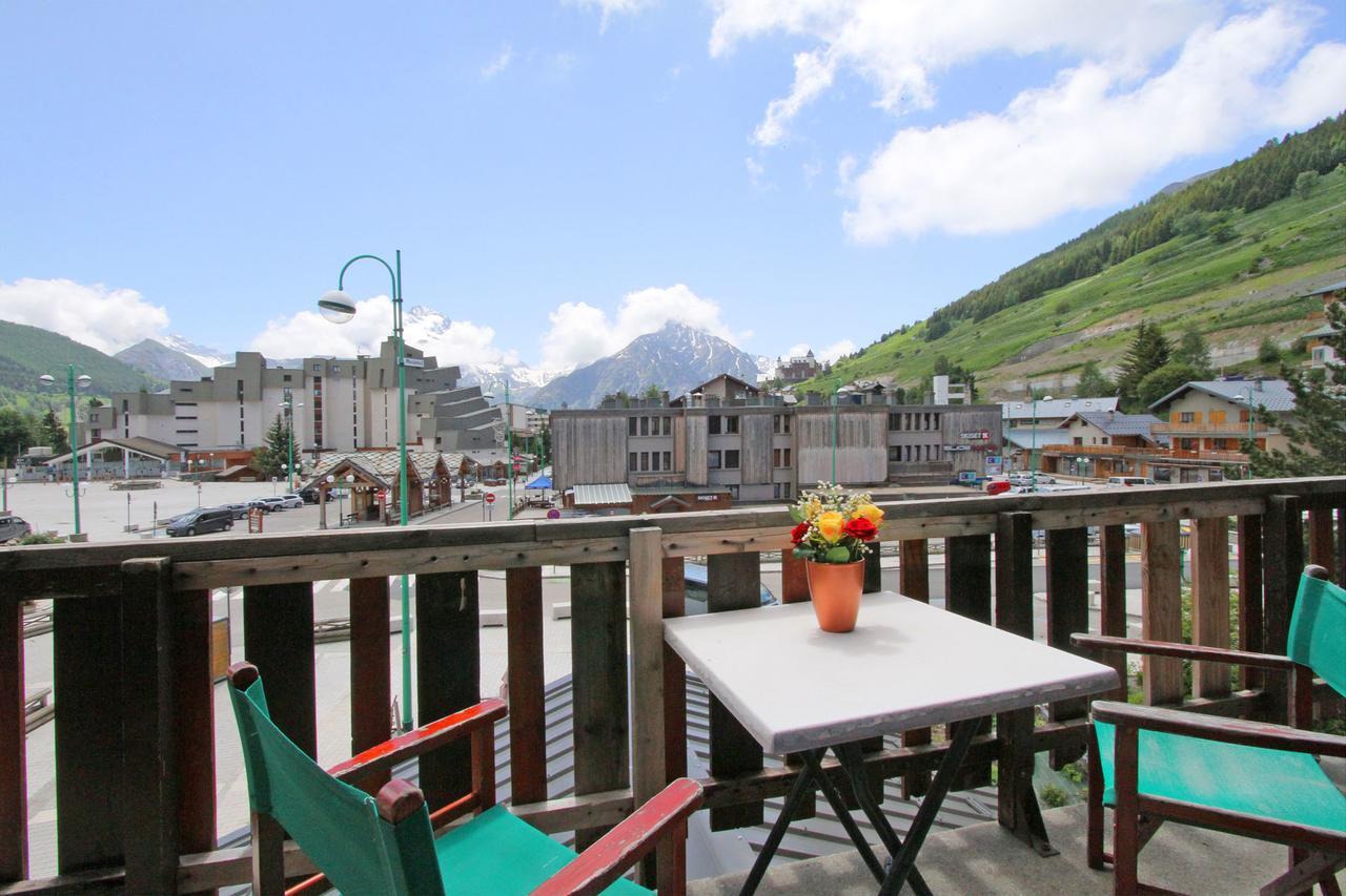 Hotel Le Sherpa เลส์เดอซาลป์ ภายนอก รูปภาพ